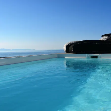 Elysian Santorini ホテル